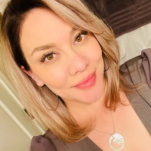 Meet your Posher, Isabel